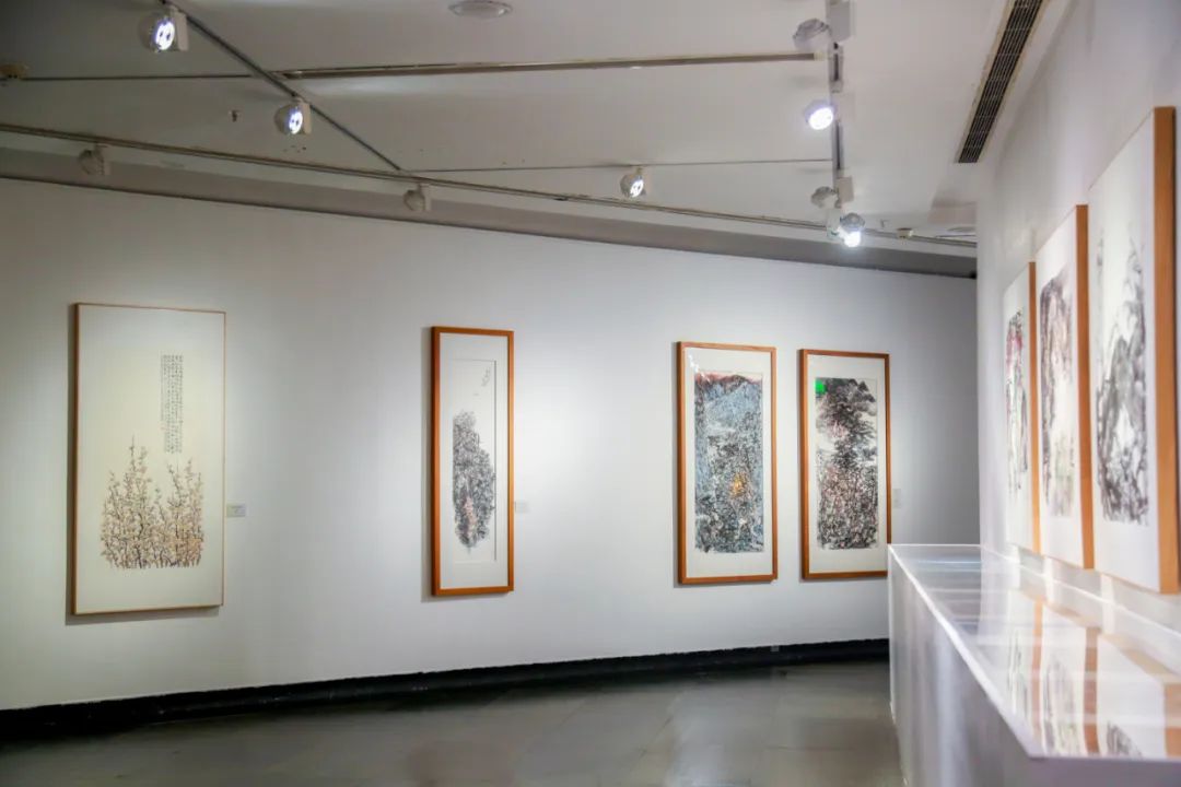 展厅现场 (1).jpg